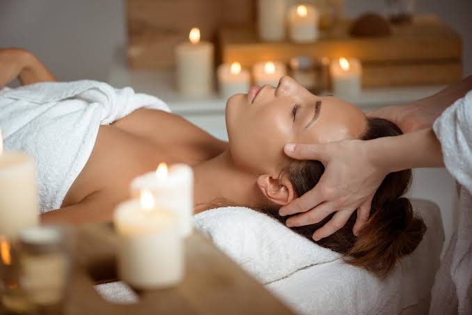 Luminessence Face Lifting Massage
